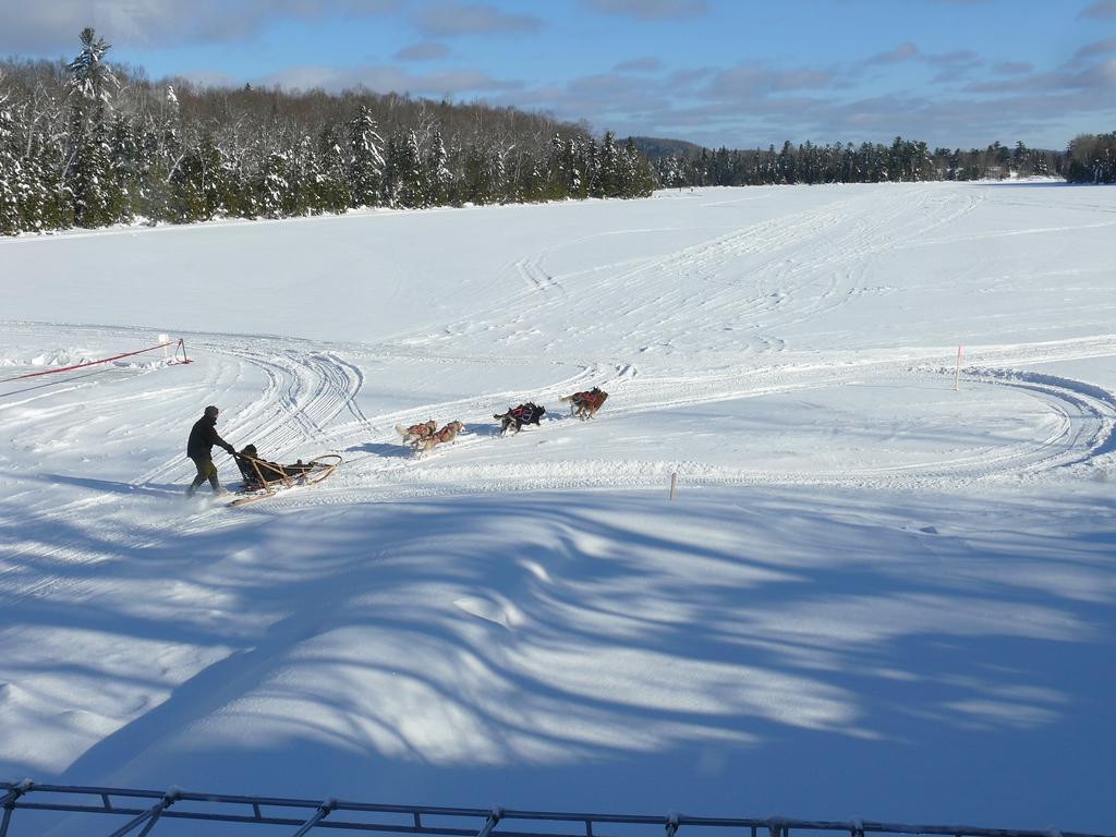 Auberge Du Lac Morency Saint Hippolyte Kültér fotó